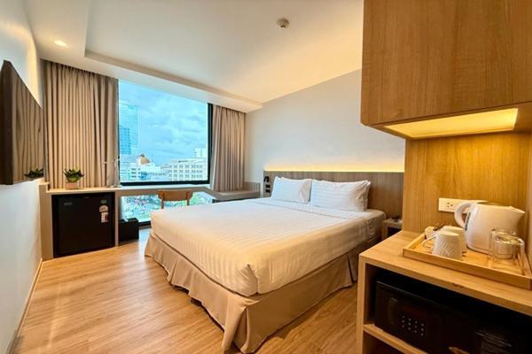 Vic 3 Hotel